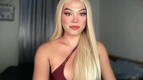 Snapshot of terri_jean69x chatting on February 19, 8:33 am TERRI the girl will hunt you online show from February 19, 8:33 am