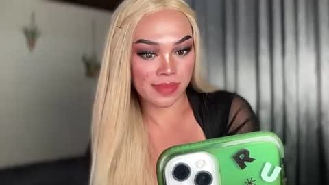 Snapshot of terri_jean69x chatting on February 20, 11:31 am TERRI the girl will hunt you online show from February 20, 11:31 am