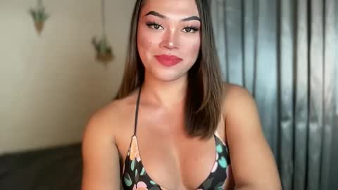Snapshot of terri_jean69x chatting on February 21, 1:00 am TERRI the girl will hunt you online show from February 21, 1:00 am