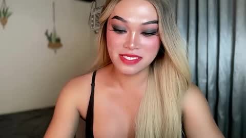 Snapshot of terri_jean69x chatting on February 22, 5:12 am TERRI the girl will hunt you online show from February 22, 5:12 am