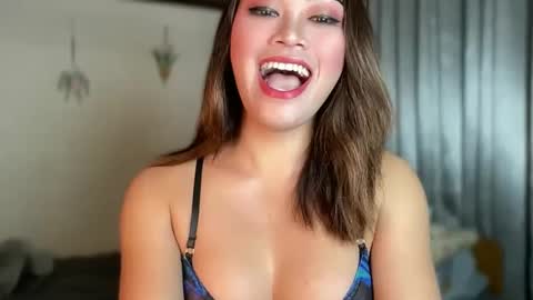 Snapshot of terri_jean69x chatting on February 24, 11:41 pm TERRI the girl will hunt you online show from February 24, 11:41 pm