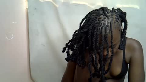 terriam online show from November 5, 7:41 am