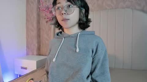 terumikitty online show from March 22, 9:40 pm