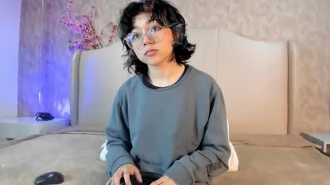 terumikitty online show from March 29, 8:31 pm