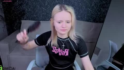 Snapshot of tessa_ashe chatting on April 25, 1:52 am Tessa online show from April 25, 1:52 am
