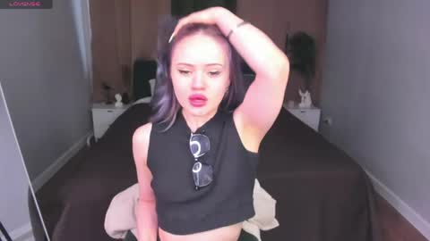 Snapshot of tessa_ashe chatting on May 7, 9:47 am Tessa online show from May 7, 9:47 am