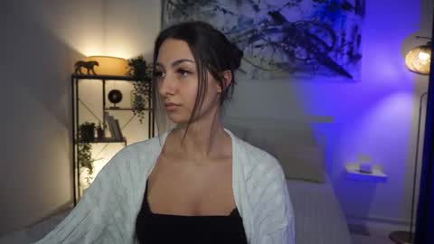 Snapshot of tessa_quin chatting on February 3, 2:44 pm Tessa online show from February 3, 2:44 pm