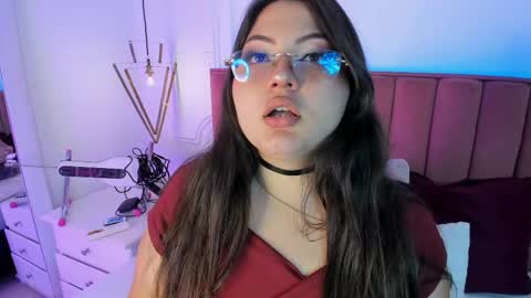 Snapshot of tessa_sinclaire chatting on April 30, 9:08 pm TERESA online show from April 30, 9:08 pm