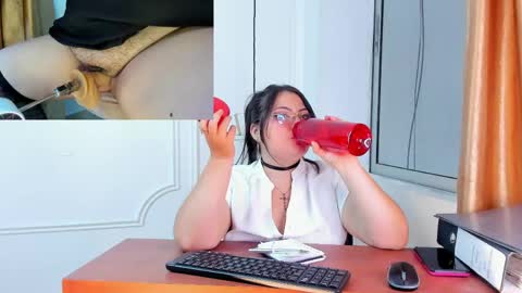 Snapshot of tessa_sinclaire chatting on May 5, 9:12 pm TERESA online show from May 5, 9:12 pm
