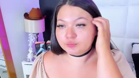 Snapshot of tessa_sinclaire chatting on June 15, 7:49 pm TERESA online show from June 15, 7:49 pm