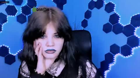 tessa_tea online show from May 7, 8:42 am