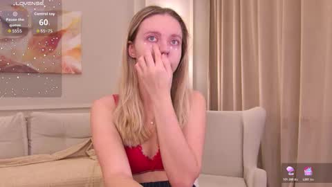 Snapshot of tessaadorablee chatting on March 18, 5:32 am tessaadorablee online show from March 18, 5:32 am