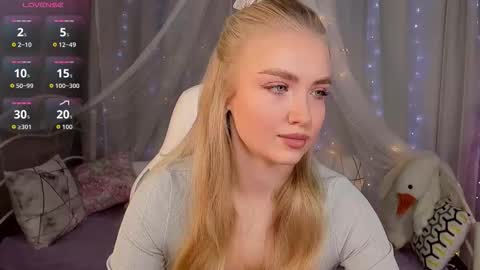 TessaHamilton online show from January 14, 7:14 am