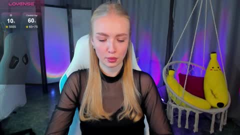 TessaHamilton online show from February 9, 11:36 am