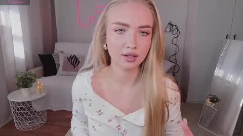 TessaHamilton online show from March 14, 9:26 am