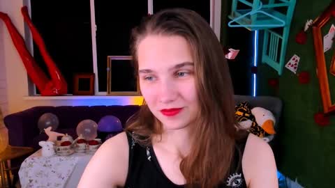 Snapshot of tessamill chatting on September 23, 5:32 am Tessa online show from September 23, 5:32 am