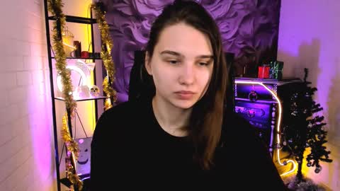 Snapshot of tessamill chatting on February 5, 9:25 am Tessa online show from February 5, 9:25 am