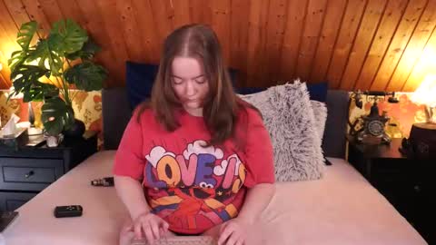 Tessa online show from November 22, 11:20 am