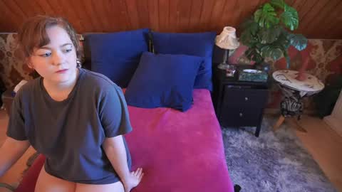 Snapshot of tessawinter chatting on May 1, 2:54 pm Tessa online show from May 1, 2:54 pm