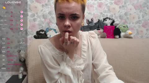 Tessy online show from May 26, 4:03 pm