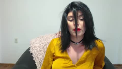 Snapshot of tessnaughty chatting on December 4, 9:29 am naughty tess online show from December 4, 9:29 am