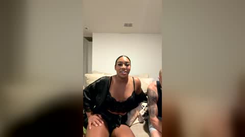 Snapshot of texasbadgirl chatting on July 23, 5:49 am SELENE SANTOS online show from July 23, 5:49 am