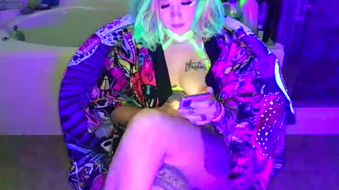 Snapshot of texaspregogrllll chatting on June 3, 2:33 pm TEXASGIRLLLL online show from June 3, 2:33 pm