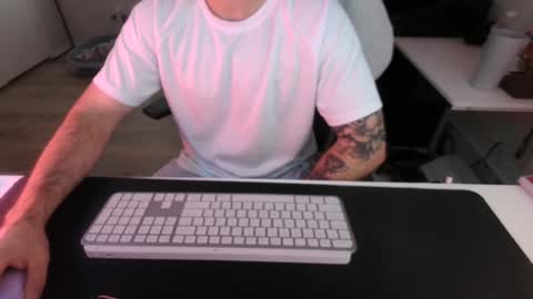 Snapshot of texasstrill chatting on June 15, 12:57 am texasstrill online show from June 15, 12:57 am