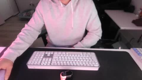 Snapshot of texasstrill chatting on June 16, 12:24 am texasstrill online show from June 16, 12:24 am