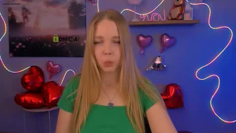 Snapshot of teya_starling chatting on February 15, 8:35 am teya_starling online show from February 15, 8:35 am