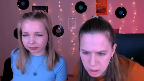 Snapshot of teya_starling chatting on March 27, 8:37 am teya_starling online show from March 27, 8:37 am