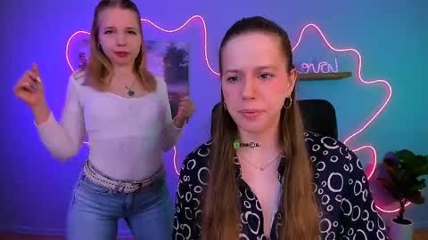 Snapshot of teya_starling chatting on April 13, 7:36 am teya_starling online show from April 13, 7:36 am