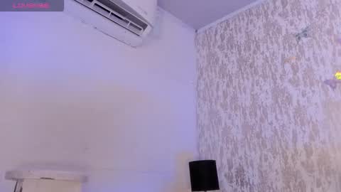 Snapshot of teylor_lovee chatting on February 26, 9:03 pm teylor_lovee online show from February 26, 9:03 pm