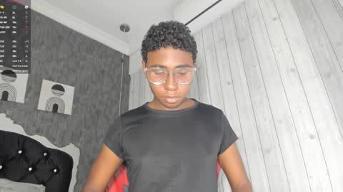 Snapshot of teylor_lovee chatting on February 27, 11:05 pm teylor_lovee online show from February 27, 11:05 pm