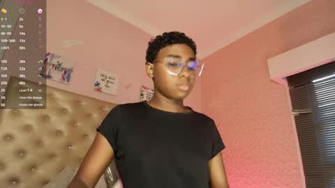 Snapshot of teylor_lovee chatting on March 13, 8:15 pm teylor_lovee online show from March 13, 8:15 pm