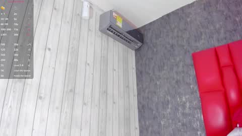 Snapshot of teylor_lovee chatting on March 18, 9:29 pm teylor_lovee online show from March 18, 9:29 pm