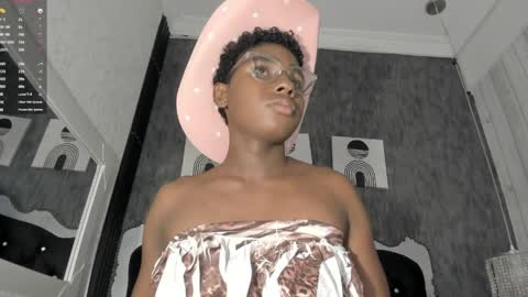Snapshot of teylor_lovee chatting on April 8, 7:58 pm teylor_lovee online show from April 8, 7:58 pm