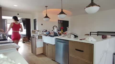 babygirlmami online show from February 6, 7:50 pm