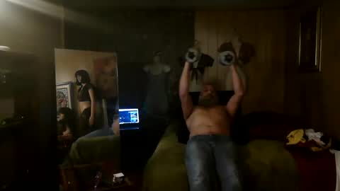 Snapshot of tha_commander69 chatting on December 29, 2:21 pm tha Commander69 online show from December 29, 2:21 pm