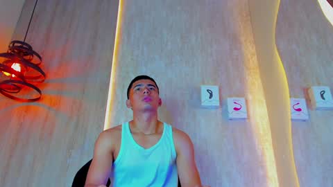 Snapshot of thaddeus_king chatting on February 4, 7:00 pm thaddeus king online show from February 4, 7:00 pm