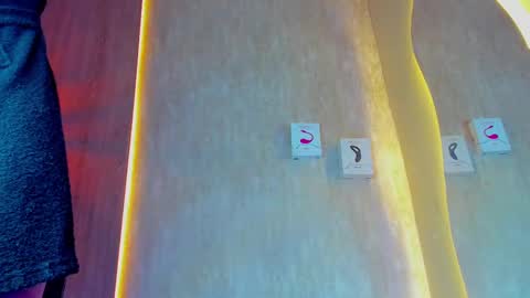 Snapshot of thaddeus_king chatting on February 11, 11:54 pm thaddeus king online show from February 11, 11:54 pm