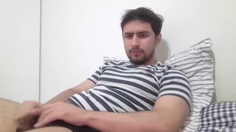 Snapshot of thaiguy666 chatting on December 27, 10:55 am ThaiGuy online show from December 27, 10:55 am