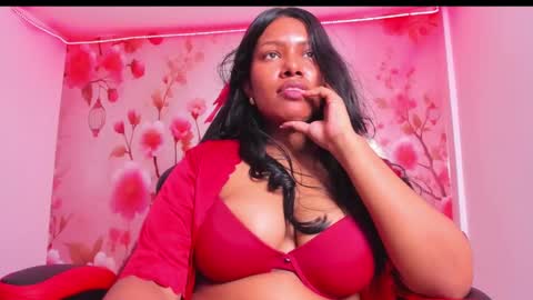 Snapshot of thais_waldrof chatting on March 10, 9:43 am Andreina online show from March 10, 9:43 am