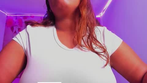 Snapshot of thais_waldrof chatting on September 13, 2:44 am Andreina online show from September 13, 2:44 am