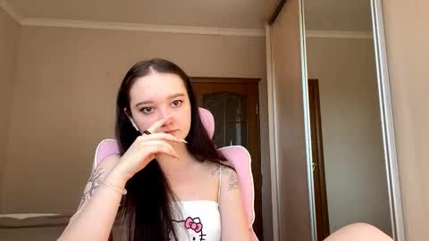 Yumi online show from March 25, 9:26 am