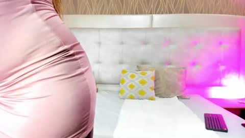 Snapshot of thaliawest chatting on June 13, 11:52 am ThaliaWest online show from June 13, 11:52 am