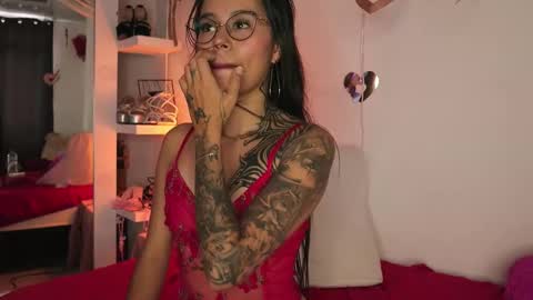 Snapshot of thamara_l11 chatting on March 21, 8:23 pm Dany online show from March 21, 8:23 pm