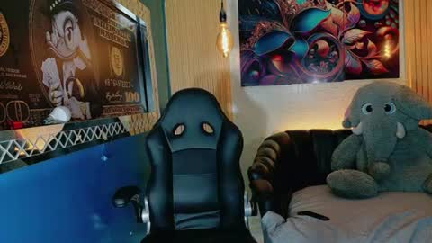 Snapshot of thamara_roberts chatting on July 18, 9:07 pm thamara_roberts online show from July 18, 9:07 pm
