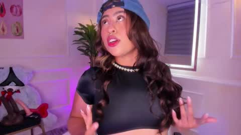 Snapshot of thamaragen_ chatting on March 25, 11:22 pm tamara gen online show from March 25, 11:22 pm