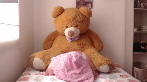   online show from March 12, 4:57 pm